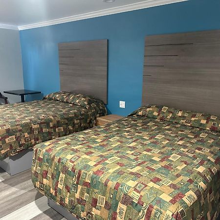 里弗赛德 河滨罗德威旅馆酒店 外观 照片